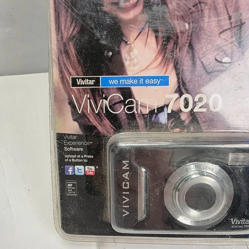 Vivitar ViviCam 7020 7.1MP Digital Camera Y2K Digicam Vintage 2000s Tech